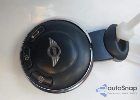 2012 Mini Cooper z USA, uszkodzony, nr VIN WMWSU3C50CT539935